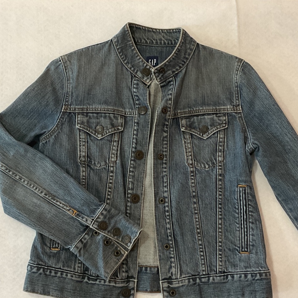 GAP Vintage-Inspired Washed Denim Jacket - Blue - Picture 1 of 3